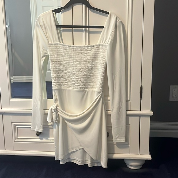 Lovers and Friends Mini Long Sleeve Dress - Picture 1 of 3